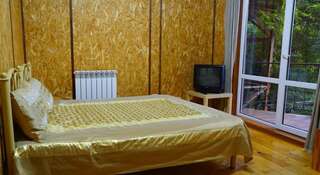 Гостиница Ландышевая Сочи Двухместный номер с 1 кроватью или 2 отдельными кроватями и балконом-4